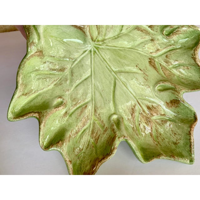 Vintage Portuguese Faiancas Neto & Gomes Hand-Painted Majolica Leaf Canapé Plates- Set of 3 For Sale - Image 10 of 12