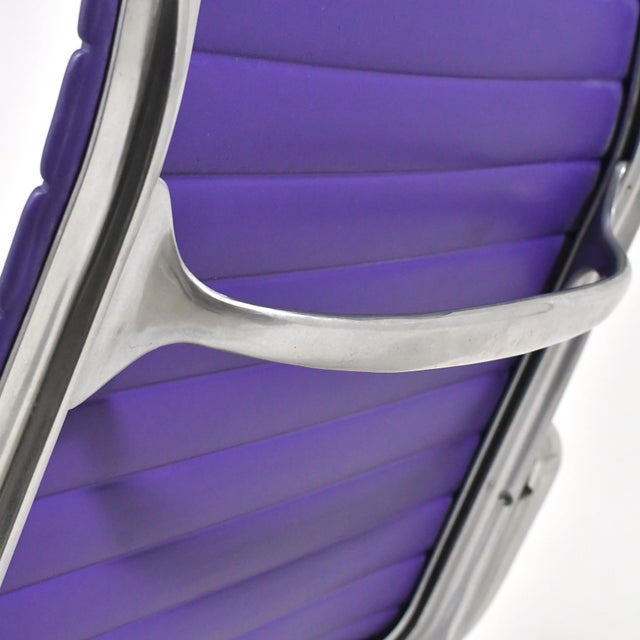 Eames Aluminum Group Lounge Chairs by Herman Miller (Pair in Purple) For Sale - Image 12 of 13