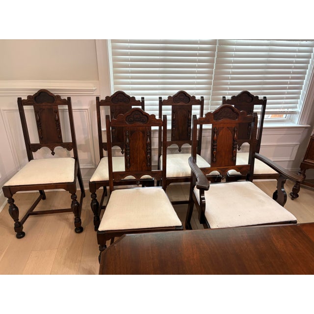 Jacobean 1920s Walnut Dining Set Table and 6 Chairs For Sale In Charleston - Image 6 of 12