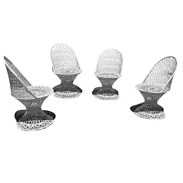 Mid Century Modern Spun Fiberglass Four Chairs & Table Outdoor Patio Set by Russell Woodard, Attributed For Sale - Image 4 of 15