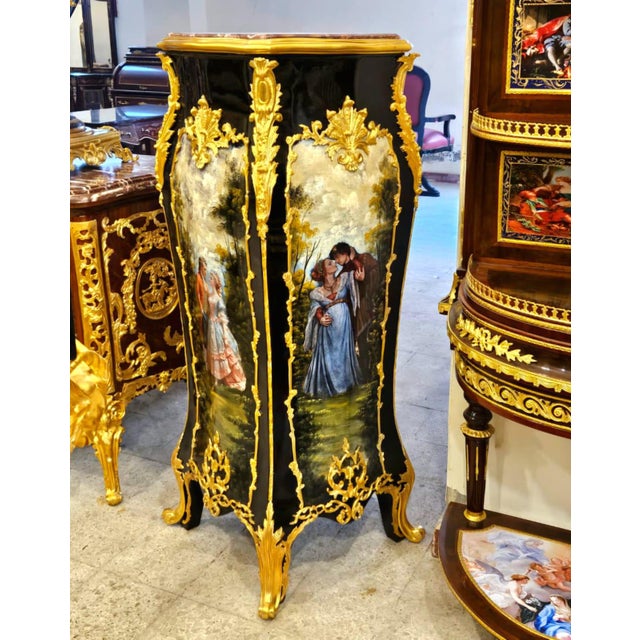Hand-Painted French Pedestal Stand With Marble Top & Gold Leaf Accents For Sale - Image 4 of 6
