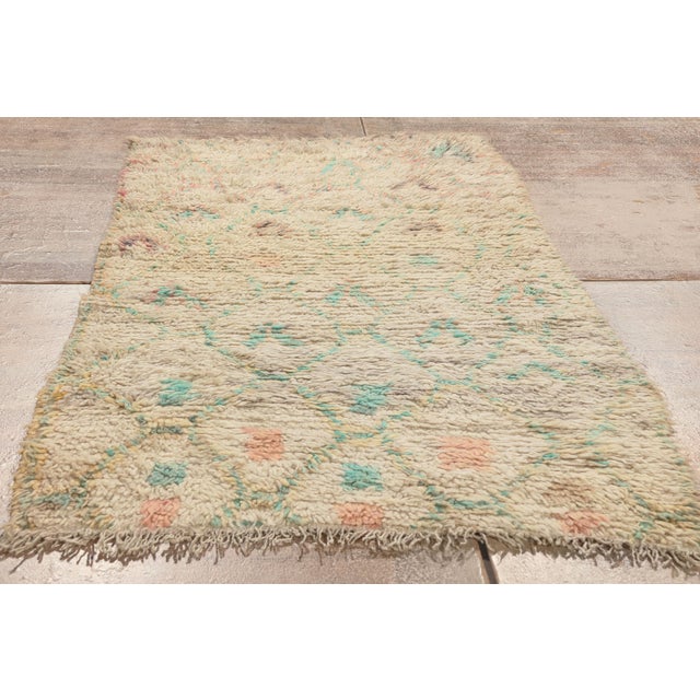 Vintage Azilal Moroccan Rug, 02'08 X 05'02 For Sale - Image 9 of 10