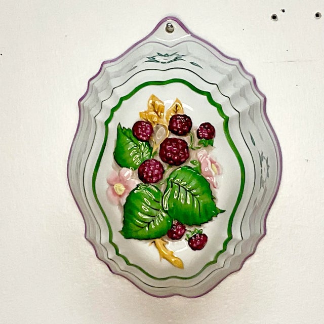French Country 1986 Vintage French Country Le Cordon Blu Porcelain Mold Wall Decor With Raspberries. For Sale - Image 3 of 10