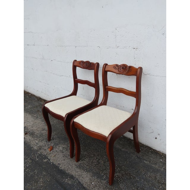 Raddock 1940s Mahogany Drop Leaf Dining Table With 2 Leaves and Two Chairs 6371 For Sale In Miami - Image 6 of 18