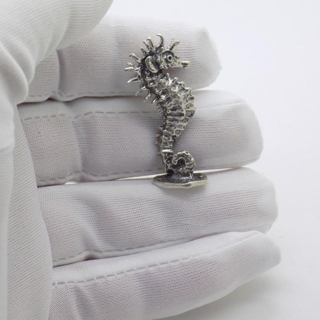 Charming vintage miniature depicting a seahorse, handcrafted in Italy between the 1970s and 1980s in genuine silver. A...