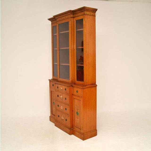 Georgian Painted Satinwood Bookcase, 1950s For Sale - Image 6 of 12