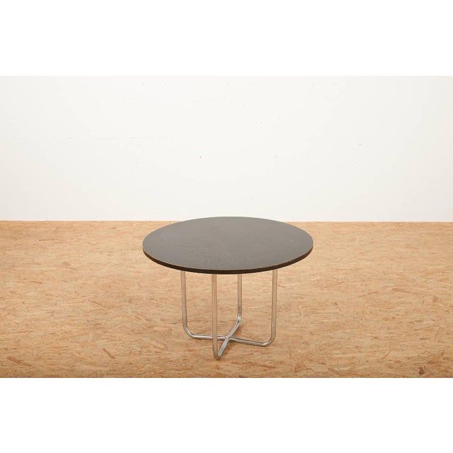 Side Table in Chrome-Plated Tubular Steel with Black Ash Veneer Top, in Good conditions. Designed 1920 to 1949