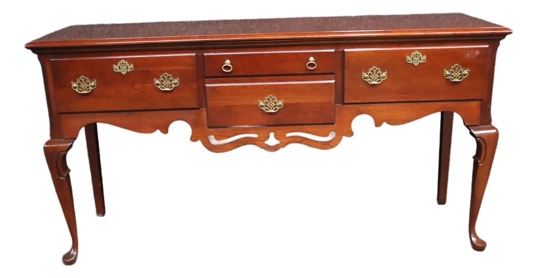 Late 20th Century Pennsylvania House Queen Anne Cherry Sideboard