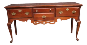 Late 20th Century Pennsylvania House Queen Anne Cherry Sideboard