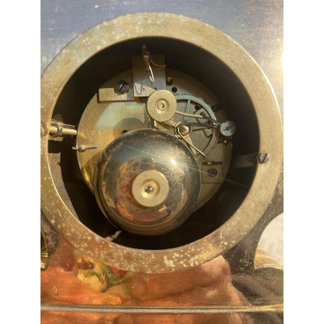 Clock in Gilt Bronze For Sale - Image 11 of 13