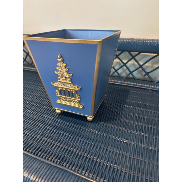 Pagoda Chinoiserie Blue Cachepot For Sale - Image 4 of 8