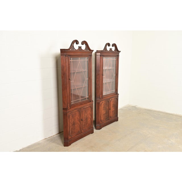 Baker Furniture Company Baker Furniture Style Georgian Flame Mahogany Corner Cabinets, Pair For Sale - Image 4 of 9