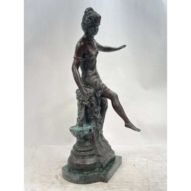 Beautiful 1920s Liberty Statue, made of bronze with a base in green Guatemala marble. Excellent furnishing object