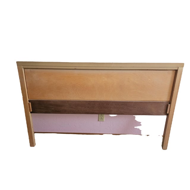 1950s Vintage 1950s Starline Hollywood La Blond Birch Full Size Bed For Sale - Image 5 of 11