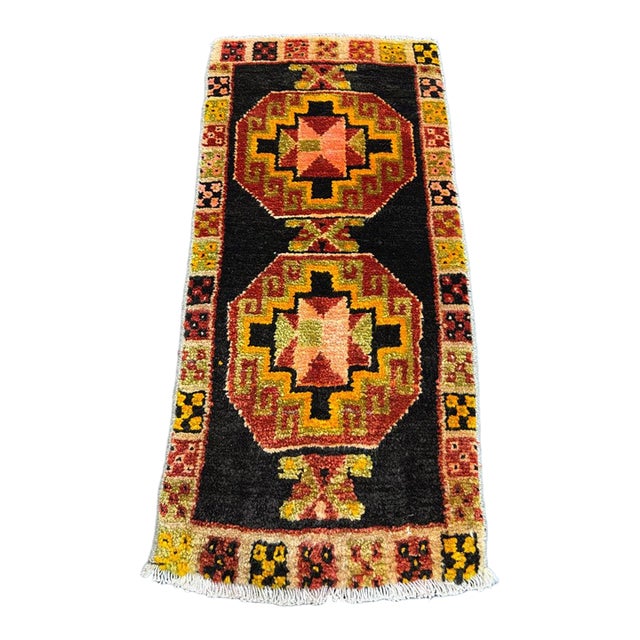 Turkish Yastik Rug 1'6" x 3'2" For Sale