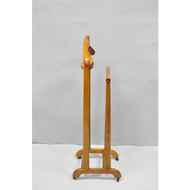Mid-Century Modern Vintage Fratelli Reguitti Italian Beech Wood 2 Tier Gentleman's Clothing Valet For Sale - Image 3 of 16