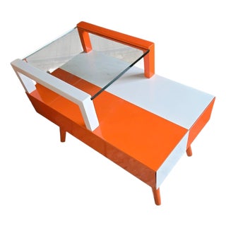 l'Orange Et Blanc Color Blocked Scheme 1953 MCM End Table For Sale