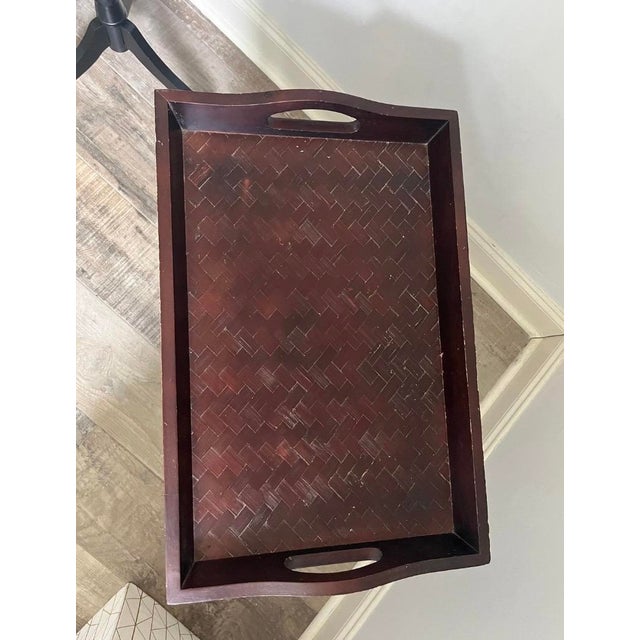 1980s Dark Wood Folding Butler Tray Table Woven Bamboo Inlay Removable Serving Tray For Sale - Image 12 of 13
