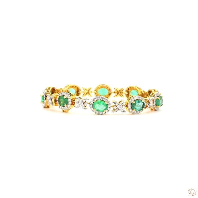 2.89 Carat Round Brilliant Cut Diamond Emerald Gold Bracelet For Sale In New York - Image 6 of 9