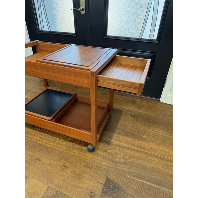 1960s Mid-Century Danish Teak Bar Cart / Serving Cart With Sliding Top & Pull-Out Tray For Sale - Image 9 of 10