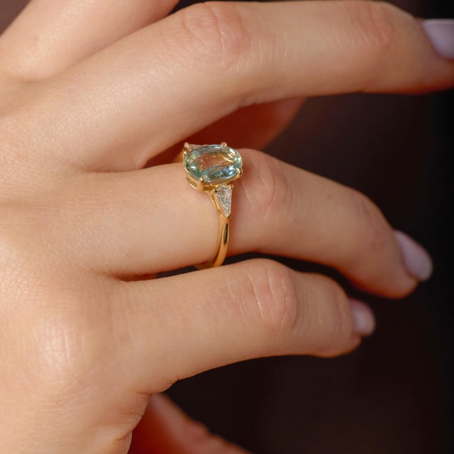 Mid 20th Century Mid 20th Century Gia 3.03 Carat No Heat Sapphire Diamond 18k Yellow Gold Ring, Size 6.5 For Sale - Image 5 of 7