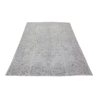 Vintage Turkish Hand-Knotted Oushak Rug in Soft Neutrals - 7' × 10′ 4″ For Sale