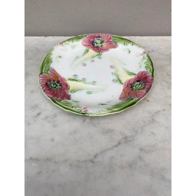 French Country French Majolica Poppies Plate Luneville, Circa 1910 For Sale - Image 3 of 5