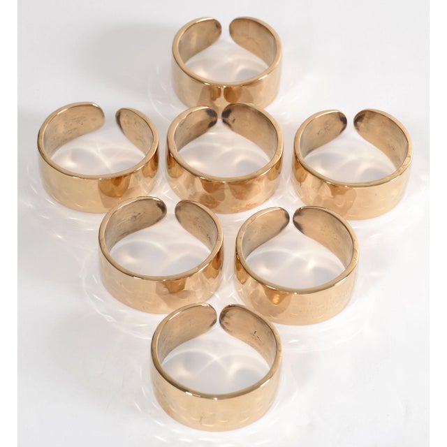 Bronze Mid-Century Modern Hammered Bronze Polished Round Napkin Rings- Set of 7 For Sale - Image 8 of 12
