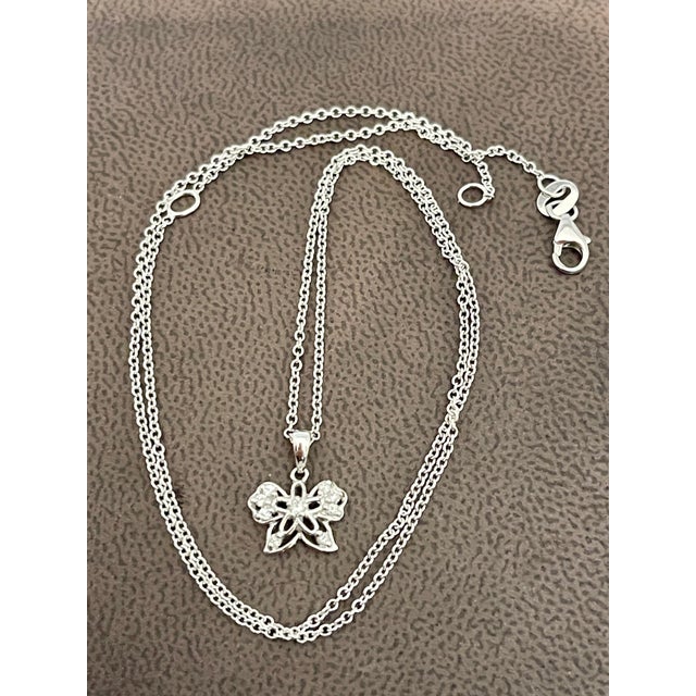 18 Karat Gold Butterfly Pendant with White Diamond & 14 Karat White Gold Chain For Sale - Image 11 of 18