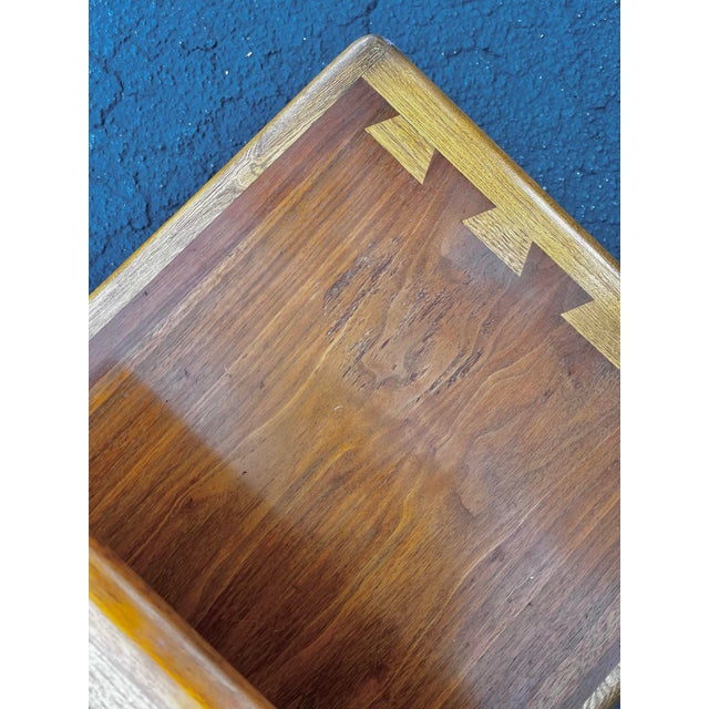 Brown Mid Century Modern Two-Tier Side Table | Acclaim by Lane Furniture For Sale - Image 8 of 11