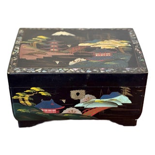 1970s Vintage Chinese Lacquered Jewelry Box With Mother of Pearl For Sale