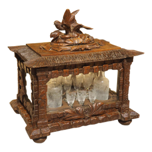 19th Century French Black Forest Cave a Liqueur With Etched Glass Hunting Motifs