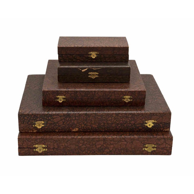 Vintage cutlery set was realized in the mid-20th century. This silver plate vintage set is made up of 61 cutleries (forks,...