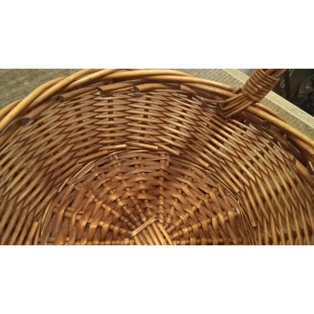 Channeling the breezy sophistication of a Hamptons retreat or coastal Mediterranean villa, this handwoven basket delivers...