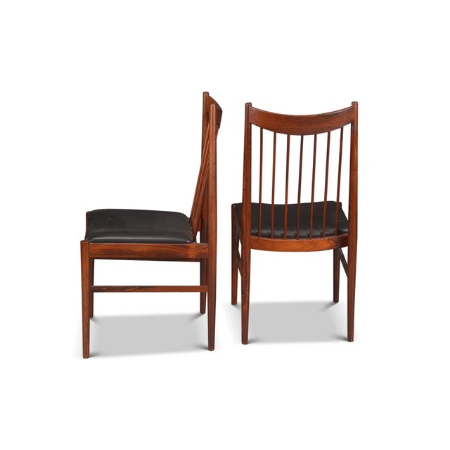 Origin: Denmark Designer: Arne Vodder Manufacturer: Sibast Møbler Era: 1960s Materials: Rosewood, Leather Measurements:...