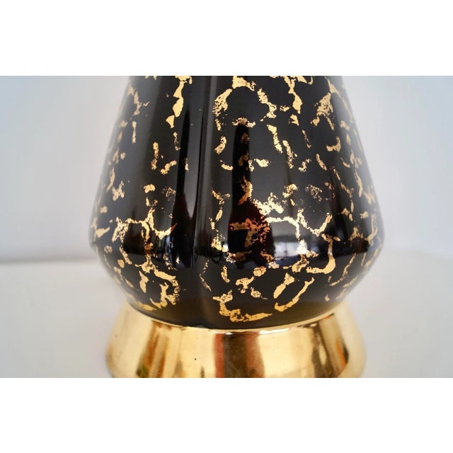 Black 1950's Hollywood Regency Porcelain Table Lamp For Sale - Image 8 of 13