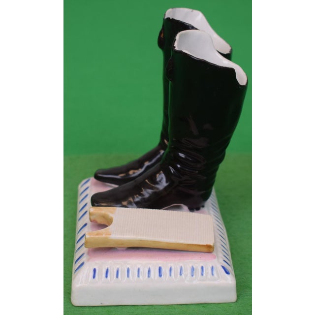 Sz: 4 1/4"H x 4 1/4"W x 3"D