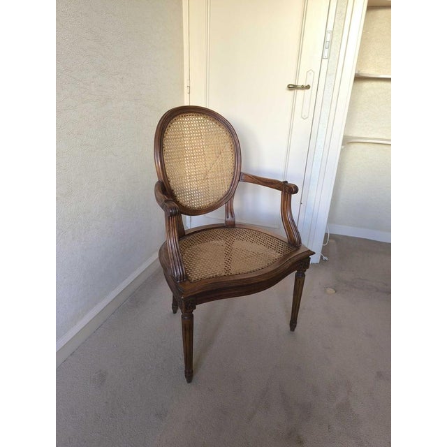 Magnificent Louis XVI caned medallion armchair with a cushion. In superb condition! Chair dimensions: Back height 95 cm /...