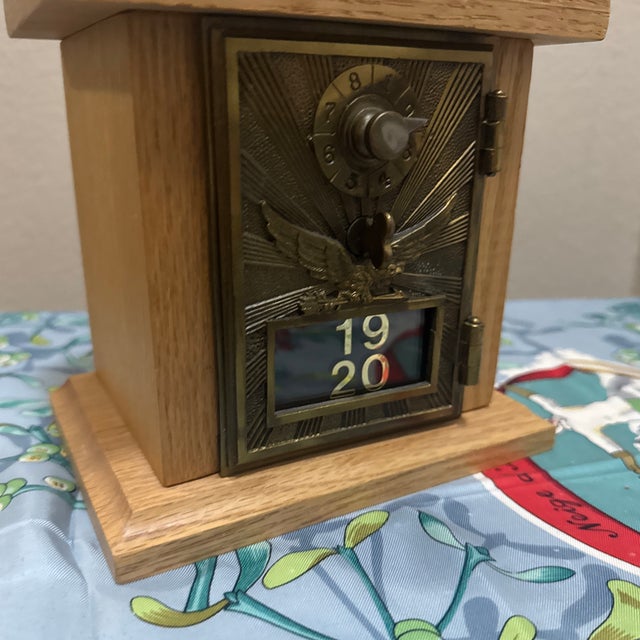 Antique Post Office Box Door Bank – Vintage Cast Bronze Eagle Door in Oak Case For Sale - Image 4 of 9