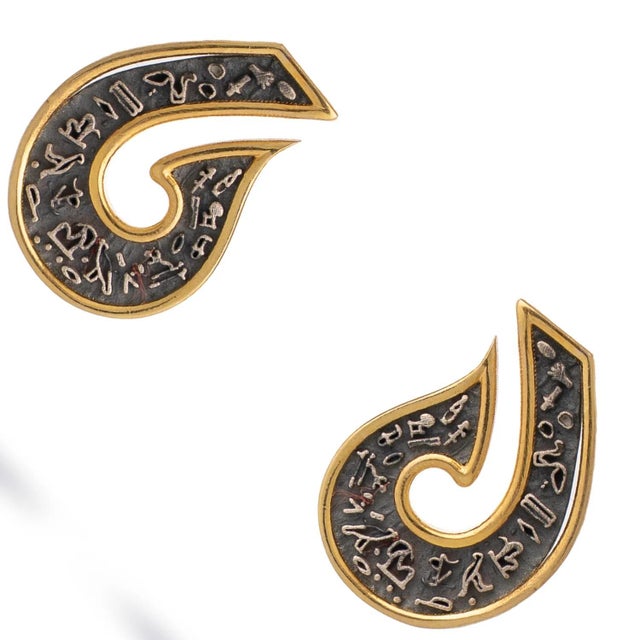 Early 21st Century Sacred Script Two Tone Stud Earrings, A Pair For Sale - Image 5 of 7