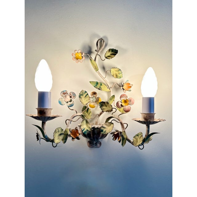 Vintage Florentine Style 2-Light Floral Tole Wall Sconces in Hand-Painted Polychrome Metal, 1960s, Set of 2 For Sale - Image 17 of 18
