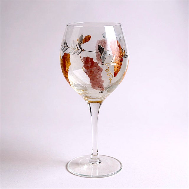 2000 - 2009 Mirage by Monarch Handblown Etched Crystal Wine Glass 9.5" Inch - Set of 6 For Sale - Image 5 of 11