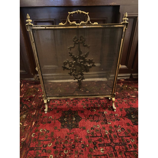 Ornamental & Decorative Materials Early 20th Century French Brass Fireplace Screen With Floral & Ribbon Motifs [Sp] For Sale - Image 7 of 9