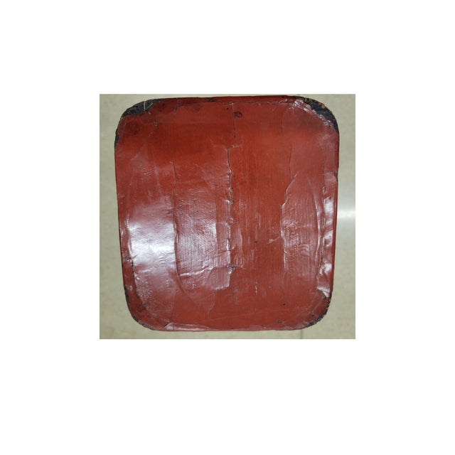 Antique 19th Century Chinese Woven Rattan Opium Pillow With Red Lacquered Ends For Sale - Image 4 of 6