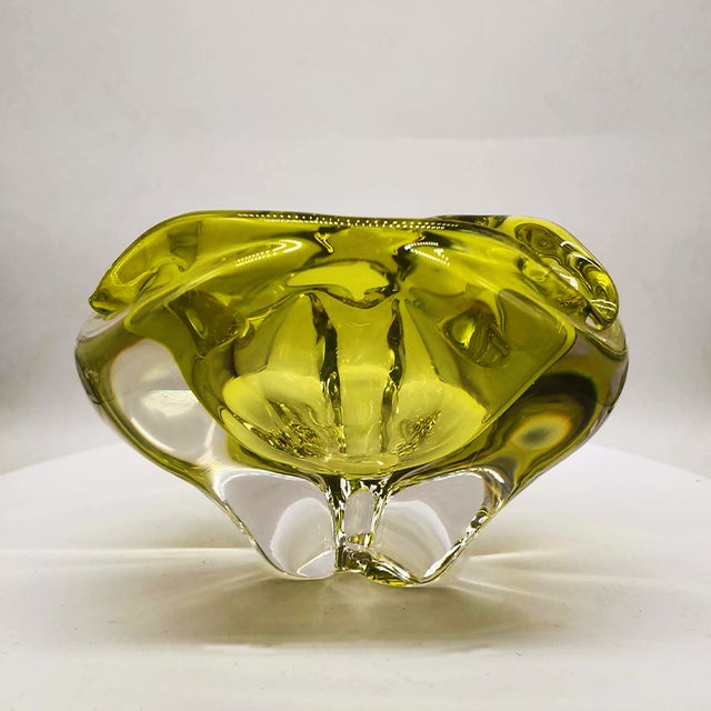 Large Triangular Ashtray or Catch-All in Murano Glass, Italy, 1950s For Sale - Image 3 of 12