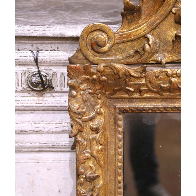 Early 18th Century 18th Century French Regence Carved Giltwood Wall Mirror With Cherub Crest For Sale - Image 5 of 11