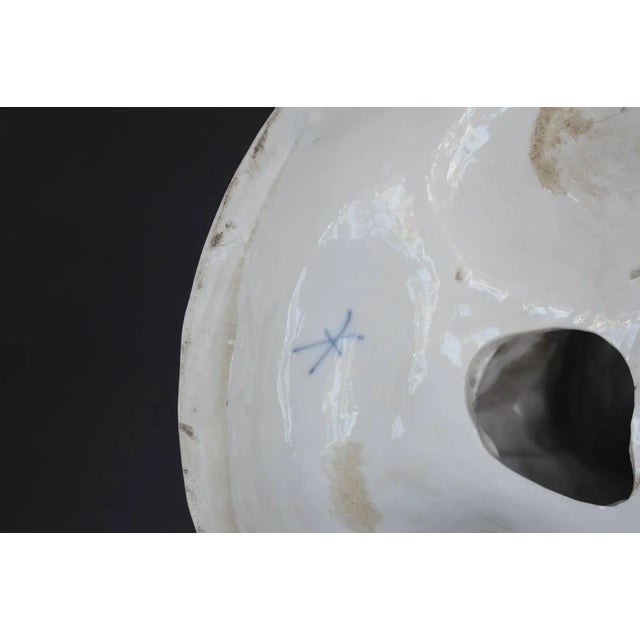 Set of Two Porcelain Sculptures of the Abduction of the Sabine Women. Germany. For Sale In Los Angeles - Image 6 of 7
