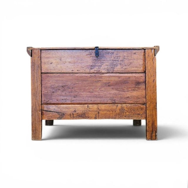 Blanket Storage Chest in Pine Wood For Sale - Image 5 of 14