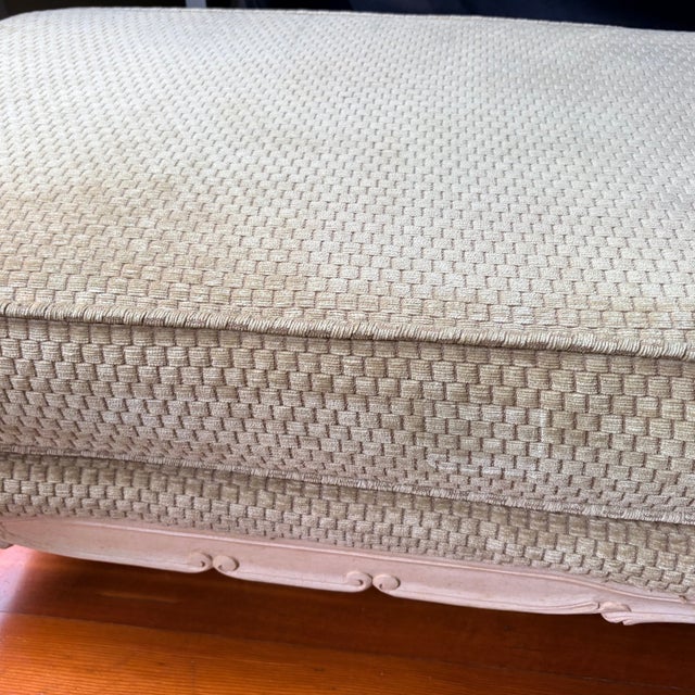 Late 20th Century Large Louis XV Style French Provincial Carved Ottoman, Cream Painted Cabriole Frame, Neutral Woven Basketweave Upholstery For Sale - Image 4 of 13