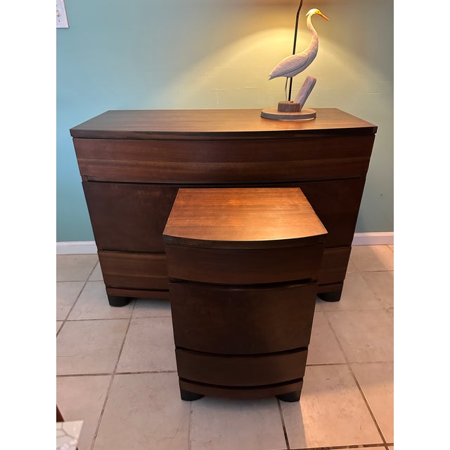 Wood 1940s Art Deco Curved Bow Front Burled Nightstand - Single For Sale - Image 7 of 8